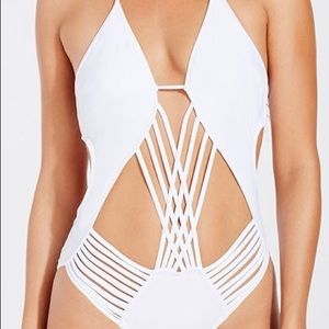 NEW Fabletics Monokini One Piece Swimsuit White